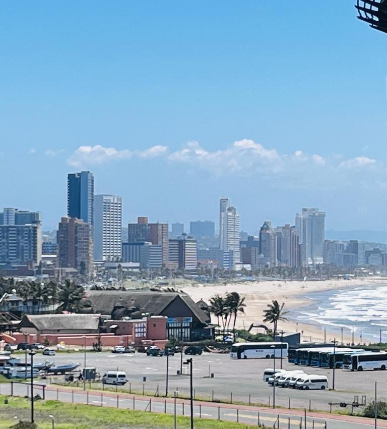The Sails Penthouse With Private Rooftop Pool ダーバン エクステリア 写真